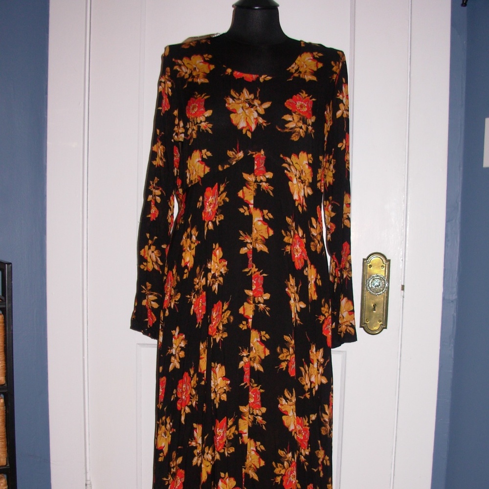 Lightweight Crepe Maxi dress